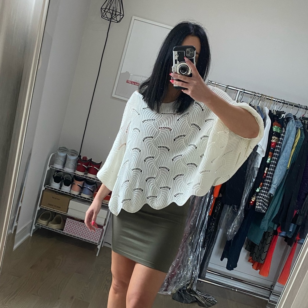 Floral flowy sweater